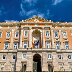 Esplora Napoli al tuo ritmo con i tour hop-on hop-off – Vista panoramica, audio guide e fermate illimitate nel 2026